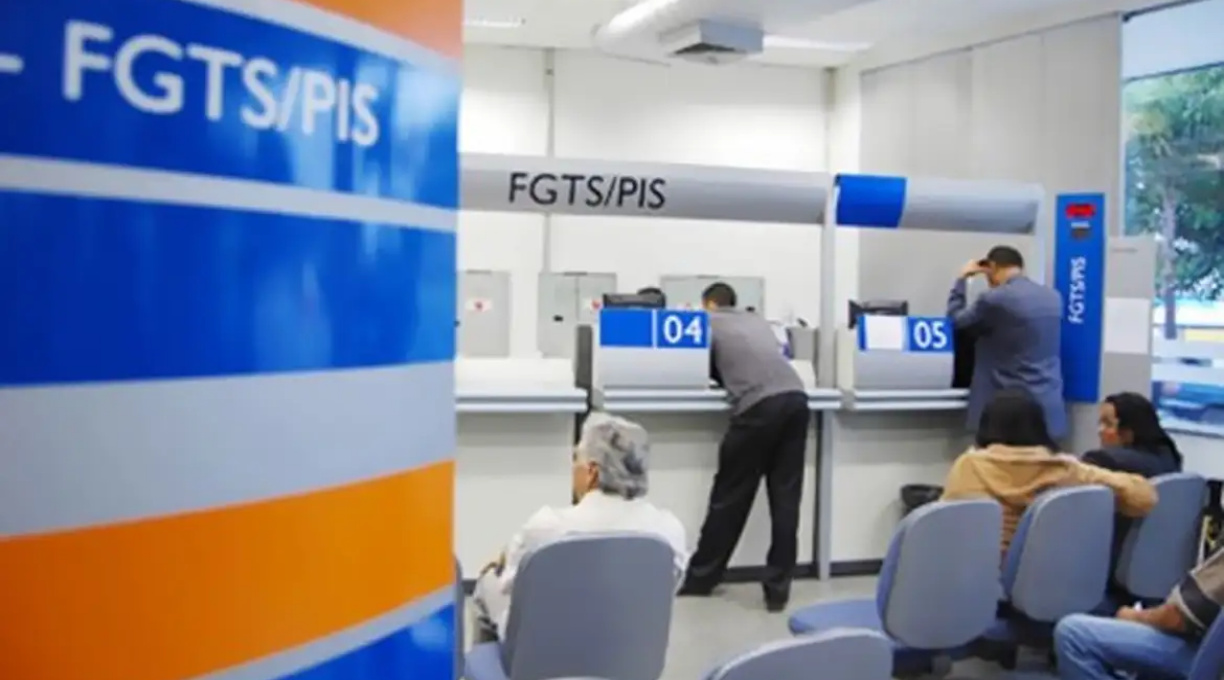 Caixa libera abono salarial para nascidos em novembro e dezembro 1