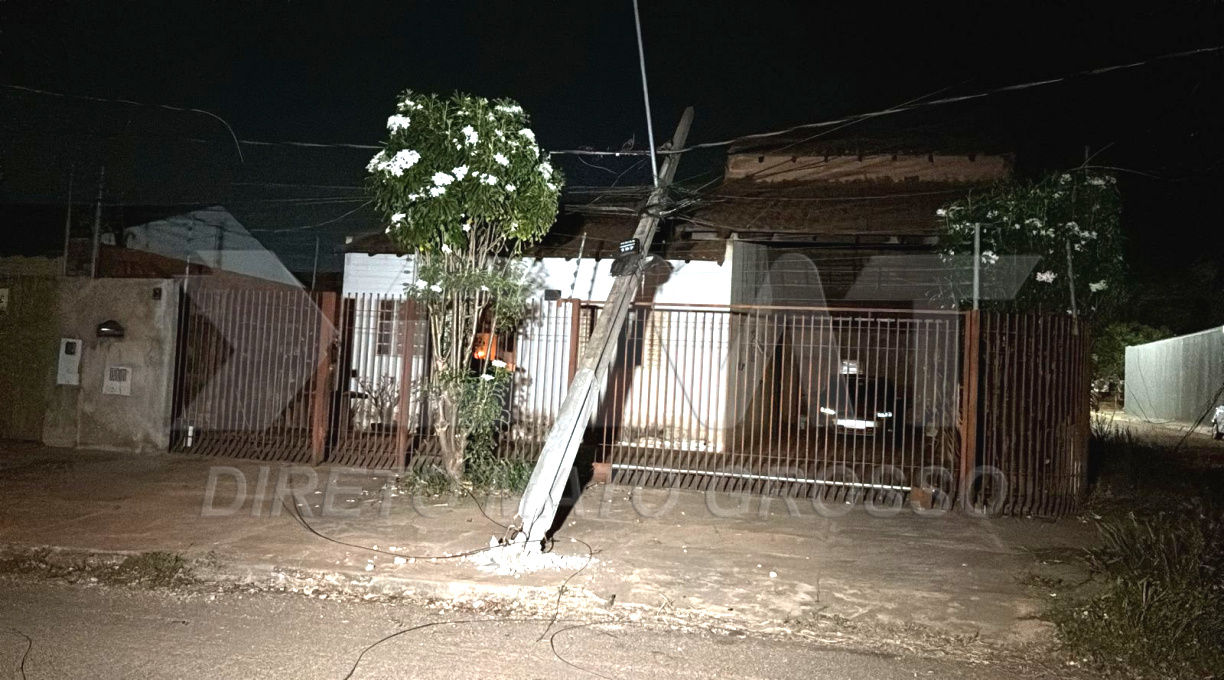Motorista de caminhão faz manobra imprudente no bairro Vila Mineira e causa destruição em fiações e derruba postes 1