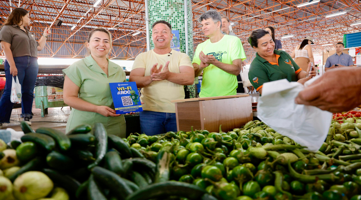 Cláudio Ferreira inaugura internet de graça nas principais feiras da cidade 1