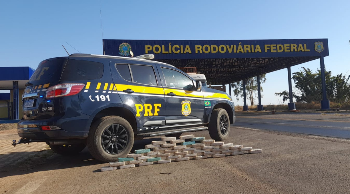 Caminhoneiro é preso pela PRF em Alto Garças com 44 tabletes de pasta base de cocaína 1