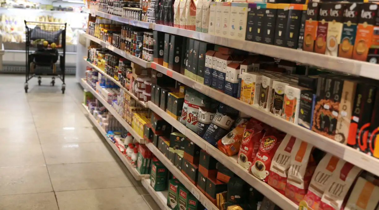 Consumo em supermercados cresceu 4% em julho, aponta Abras 1