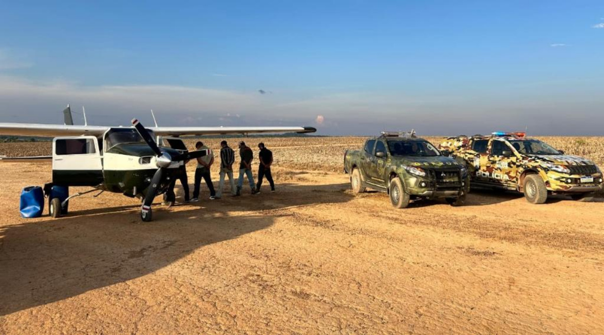 Gefron e PM apreendem aeronave e prendem seis em operação integrada contra o tráfico de drogas 1