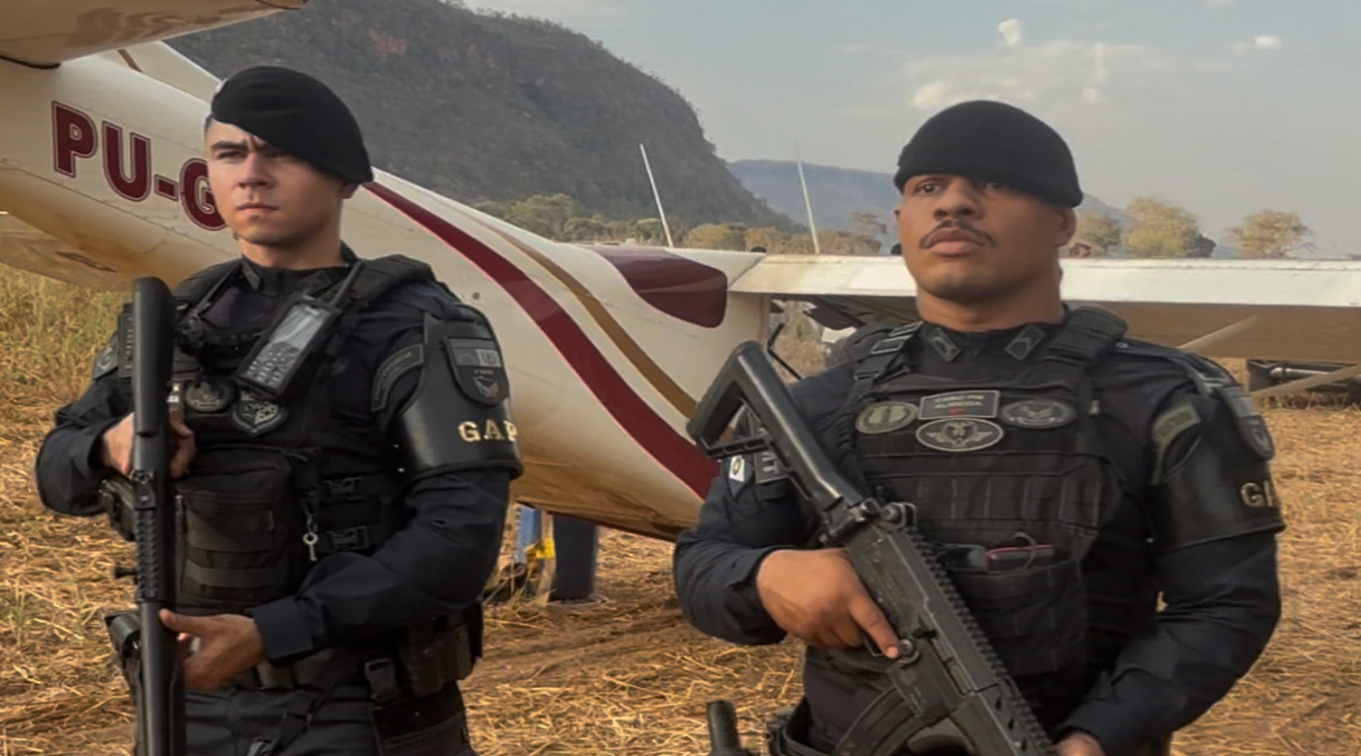 PMs do 5º CR localizam avião danificado e grande quantidade de entorpecentes em área rural de Barra do Garças 1
