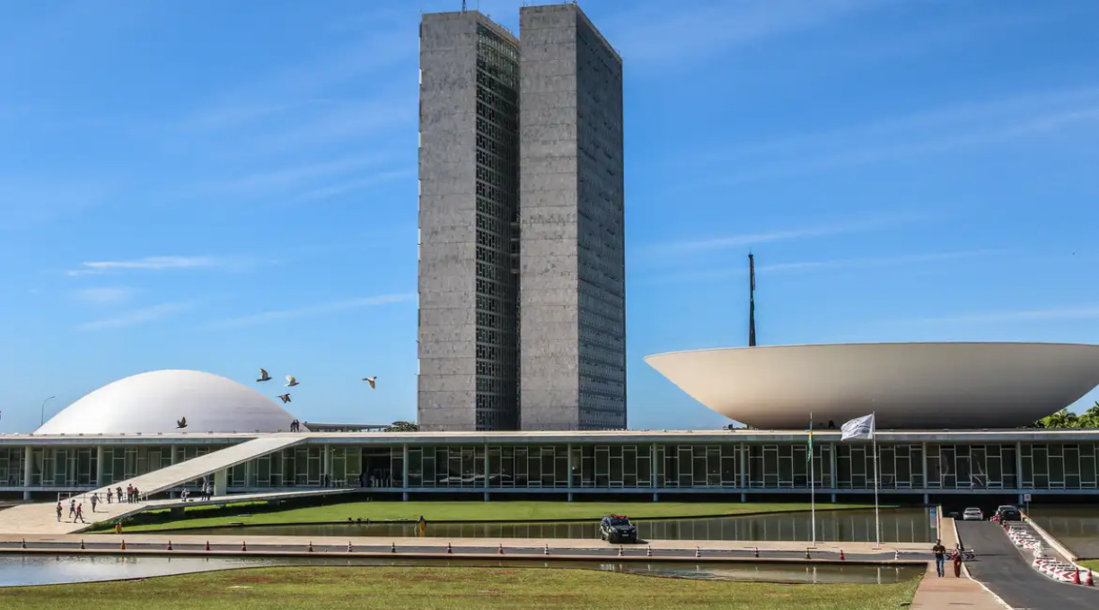 Senado aprova pena maior a quem fornecer drogas ou bebidas a menores 1