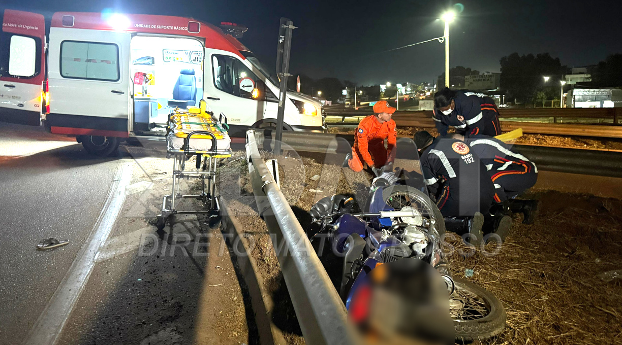Motociclista bate em estrutura metálica do viaduto em Rondonópolis e sofre graves ferimentos 1