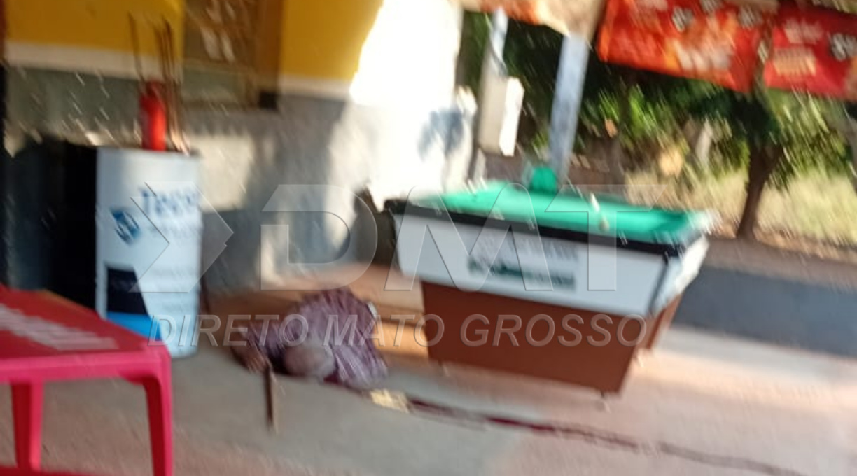 Homem morre e outro fica ferido após serem atingidos por disparos de arma de fogo em bar de Dom Aquino 1