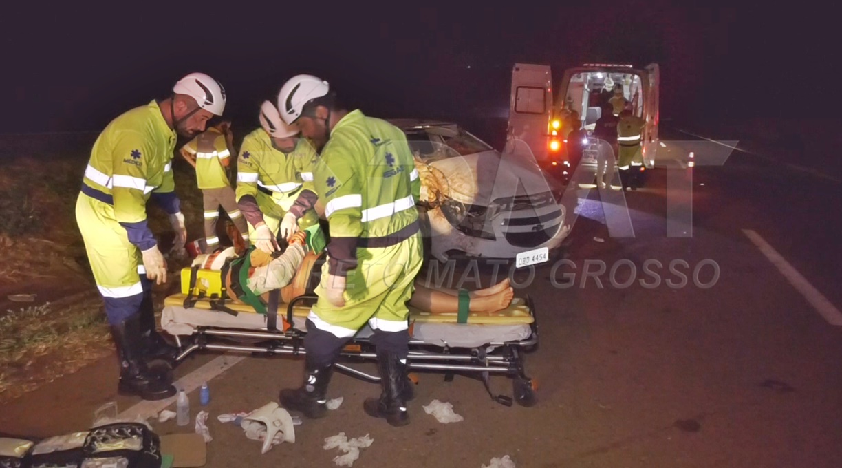 Cinco pessoas ficaram feridas após um carro capotar na BR-163, nas proximidades da estação ferroviária em Rondonópolis 1