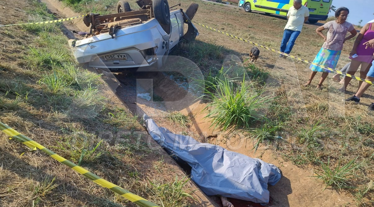 Saída de pista seguida de capotamento resulta em uma pessoa morta e outra ferida na BR-364 em Juscimeira 1