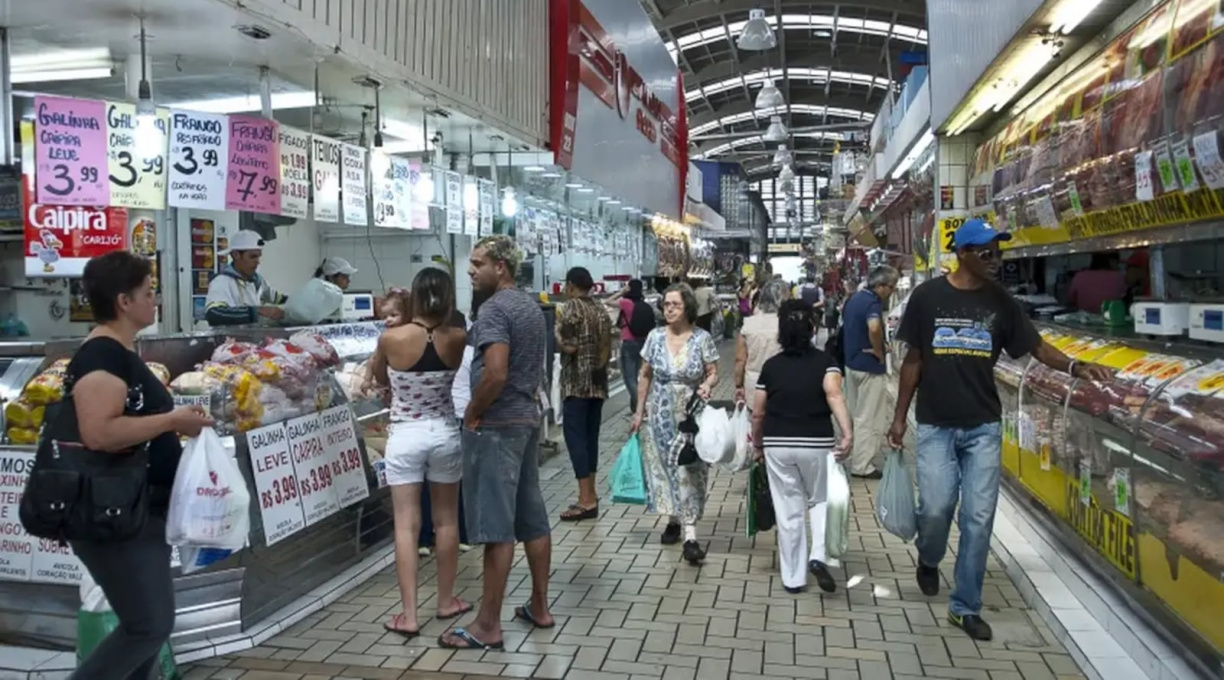 Comércio varia 0,2% em agosto, interrompendo sequência de quatro meses negativos 1