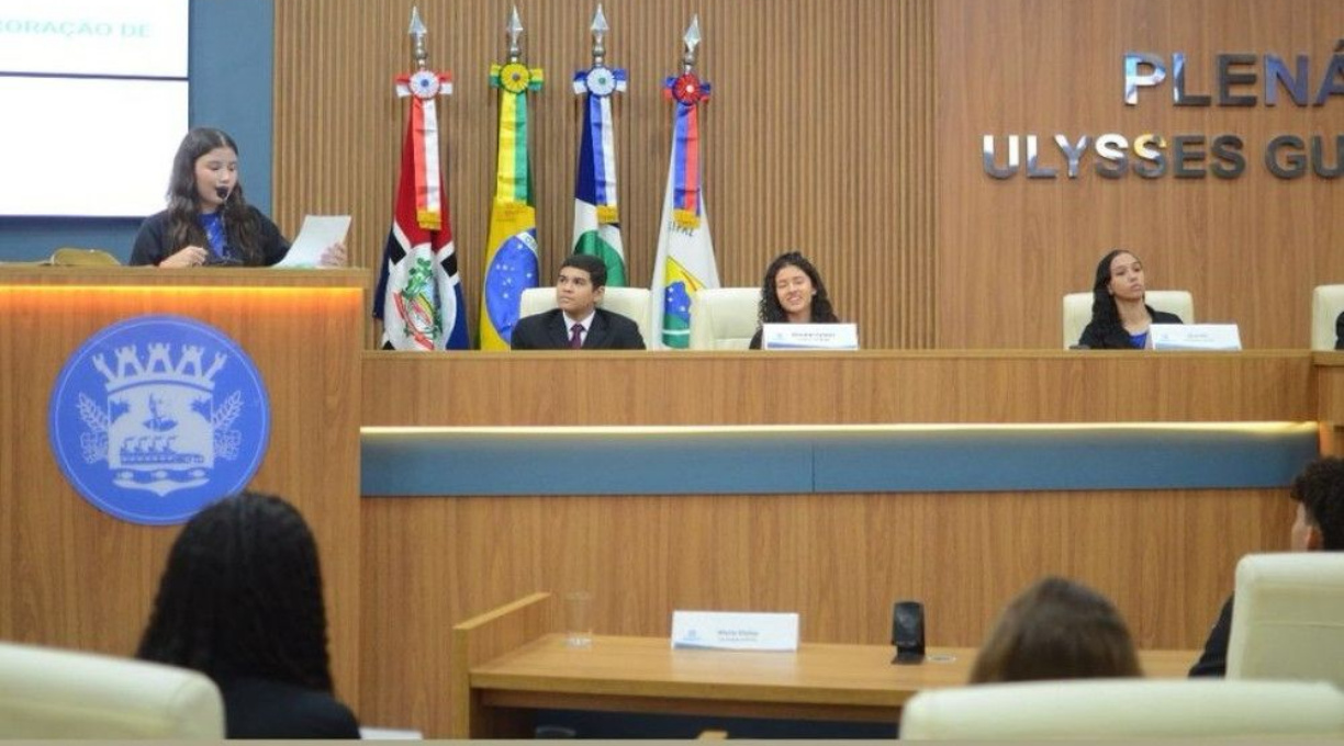 Proposta do Parlamento Mirim se torna lei e incentiva preservação do Rio Vermelho 1 Proposta do Parlamento Mirim se torna lei e incentiva preservação do Rio Vermelho 1