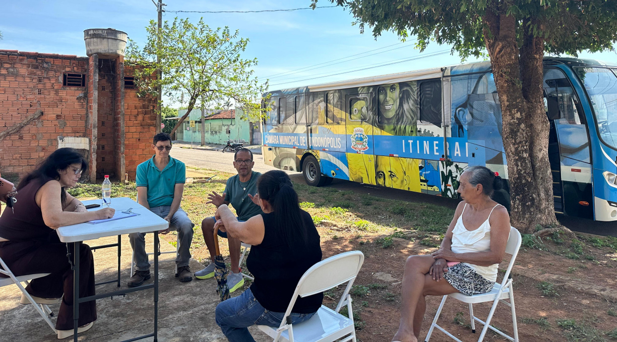 Moradores do Jardim Itapuã apresentam demandas durante edição do Câmara Itinerante 1