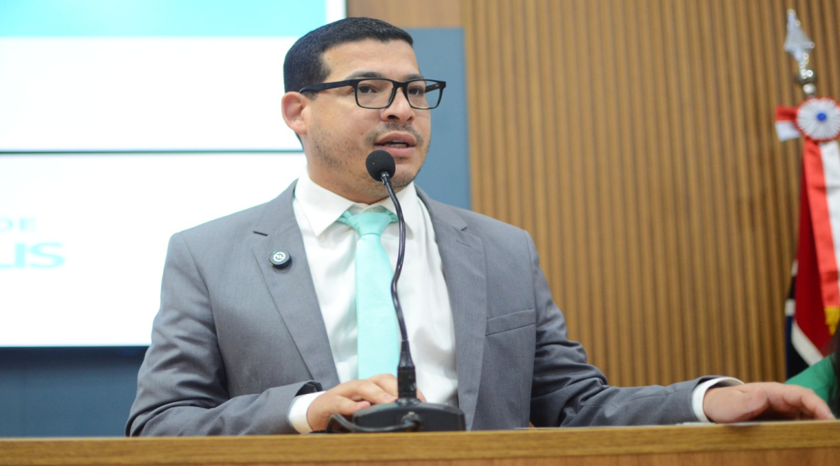 Após cobrança do vereador Vinícius Amoroso, município confirma nova convocação do concurso da Educação 1