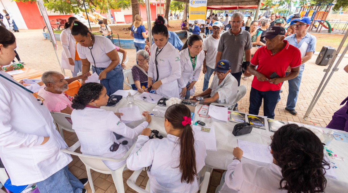 Serviços de saúde gratuitos foram ofertados para centenas de pessoas 1