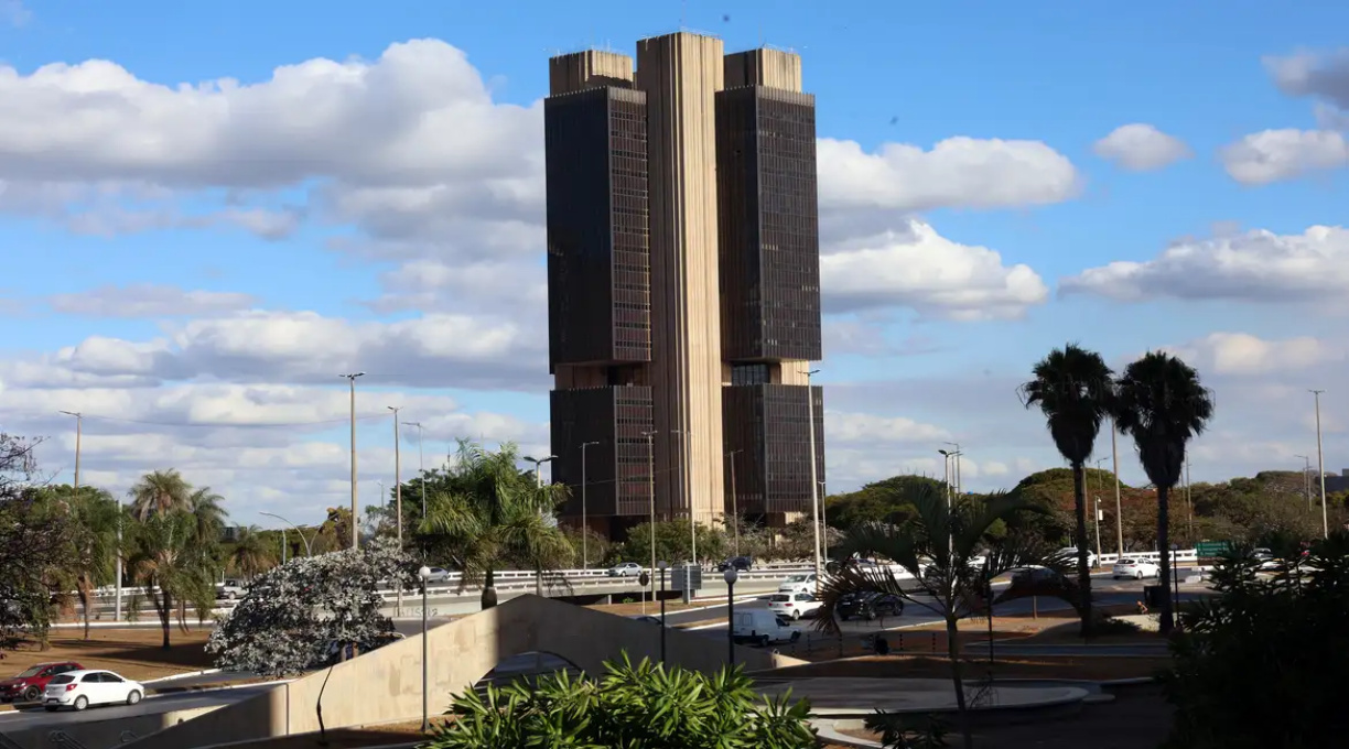 Inflação de 2025 ficará abaixo do teto da meta, em 4,45% 1