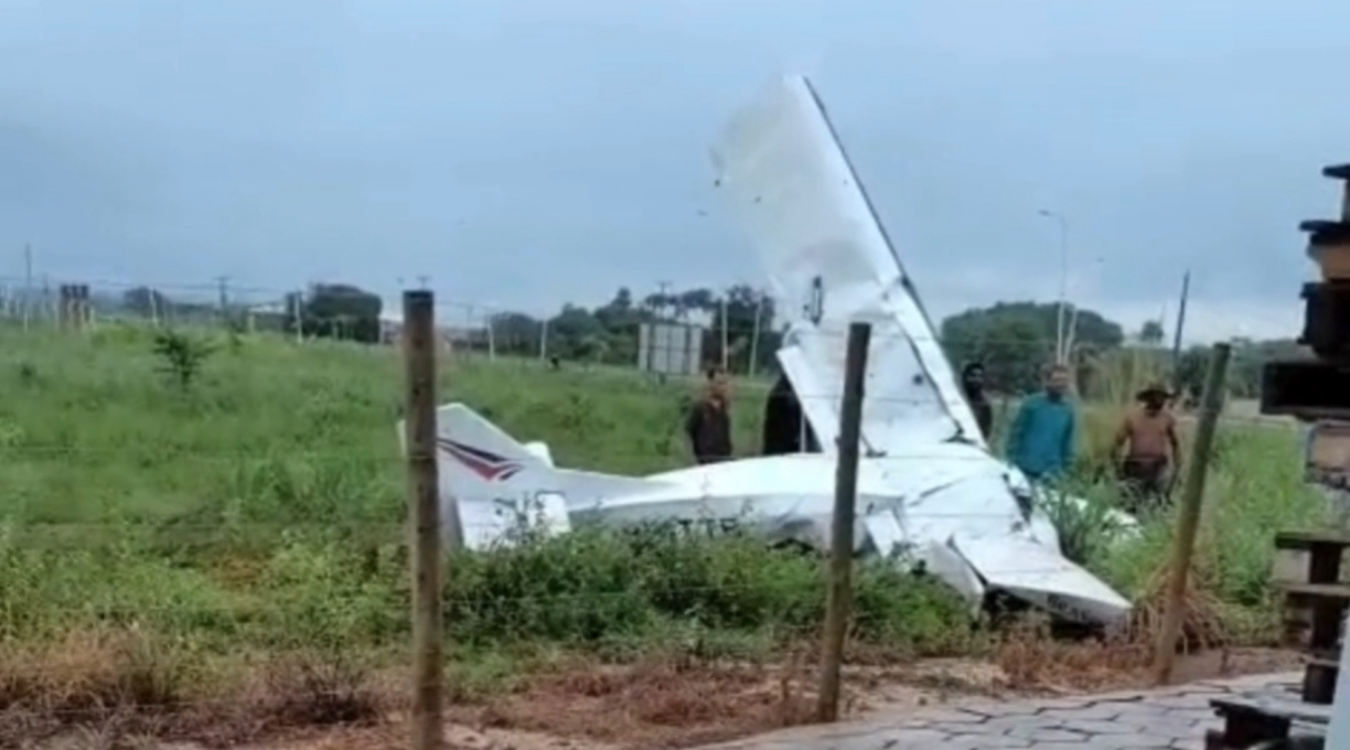 Avião de pequeno porte cai no município de Confresa e causa a morte de duas pessoas 1
