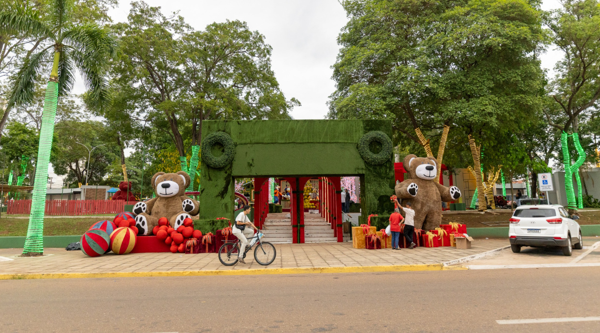 Programação de Natal começa neste sábado na Praça Brasil 1