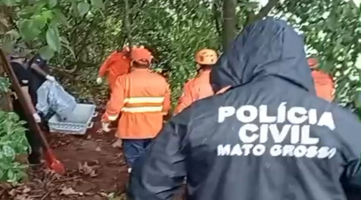 Polícia Civil localiza corpo enterrado em cova rasa em área de mata em Alto Taquari 1
