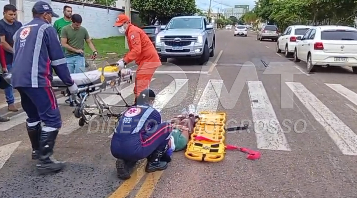 Invasão de preferencial resulta na colisão entre moto e carro na Vila Aurora e deixa mulher ferida 1
