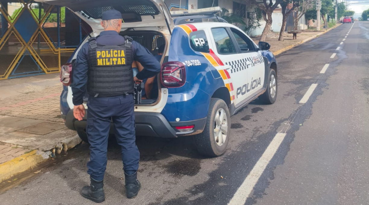 PM prende indivíduo com vasta ficha criminal em prédio abandonado no bairro Vila Aurora 1