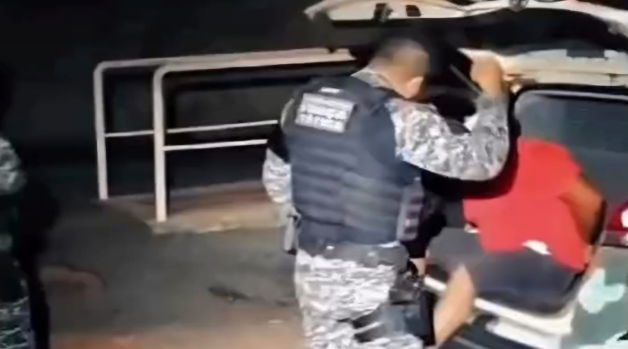 Força Tática prende indivíduo em tabacaria com mandado de prisão em aberto 1