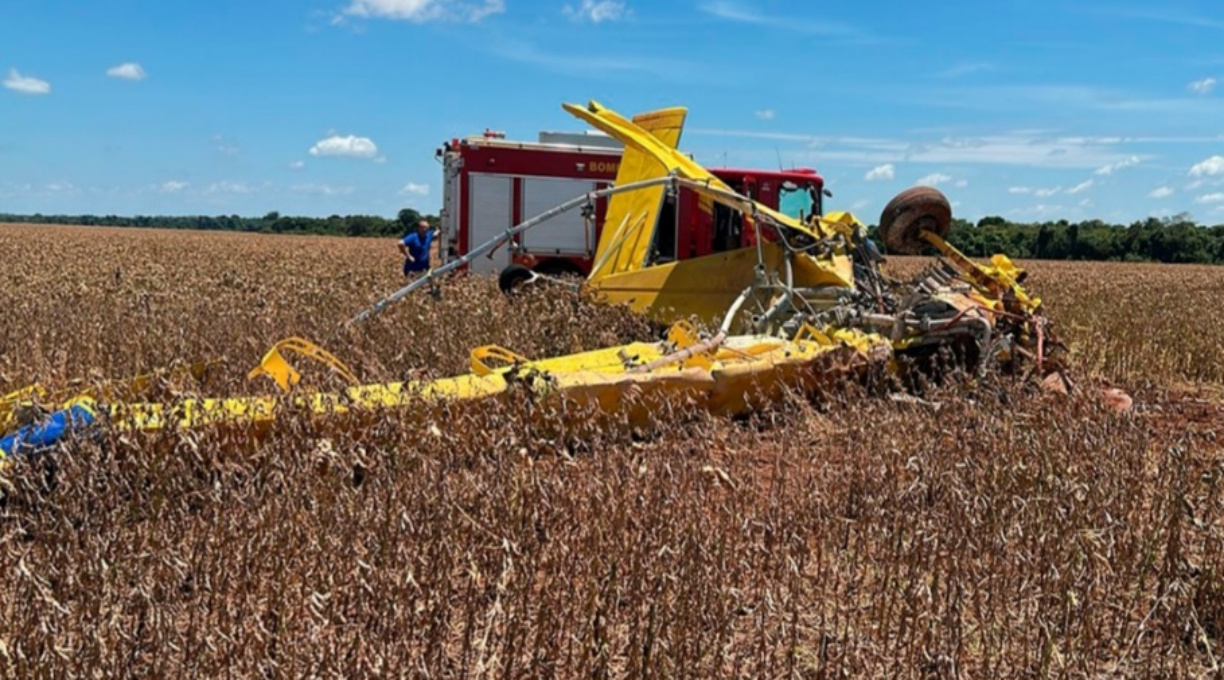 Aeronave cai durante pulverização de lavoura em Lucas do Rio Verde, e piloto morre preso às ferragens 1