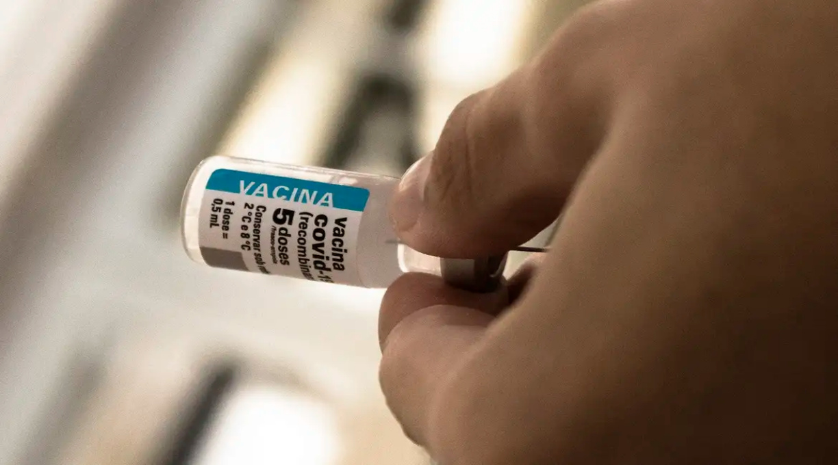 Após cinco anos de vacinação, covid recua, mas ainda preocupa 1