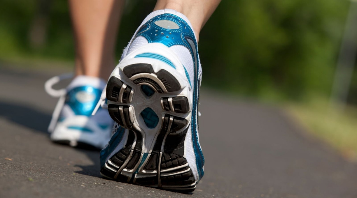 Caminhar após as refeições pode reprogramar o metabolismo e proteger o cérebro 1