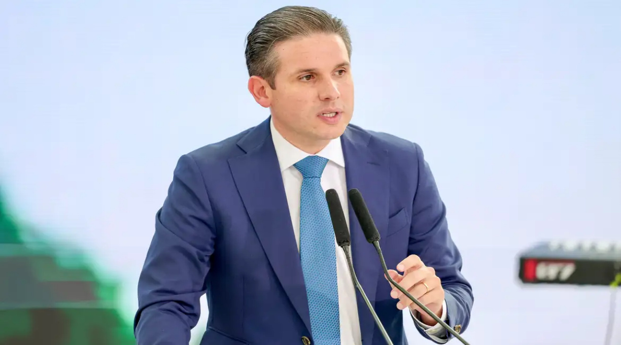 Fim da Escala 6x1 pode ser votado em maio, diz presidente da Câmara 1