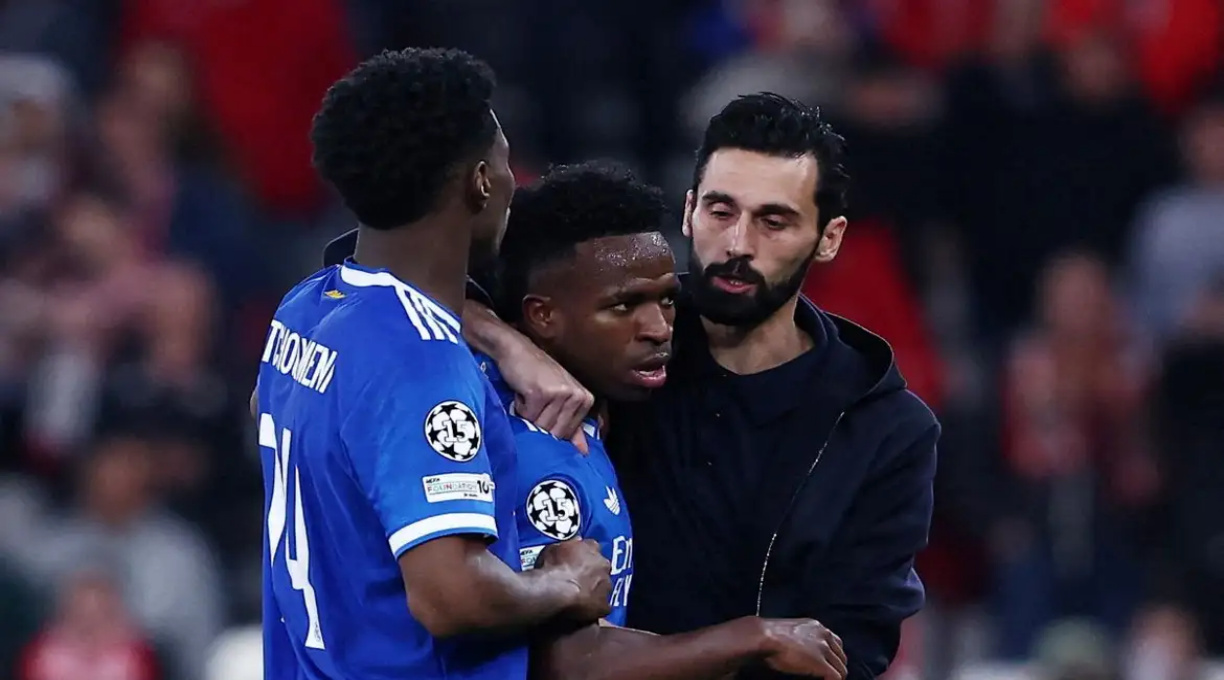 Vini Jr marca golaço e denuncia caso de racismo em Liga dos Campeões 1