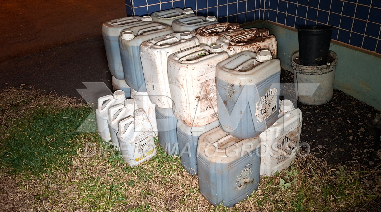 Após informação da ARI, 17ªCIPM prende dupla com agrotóxico e carro furtados 1