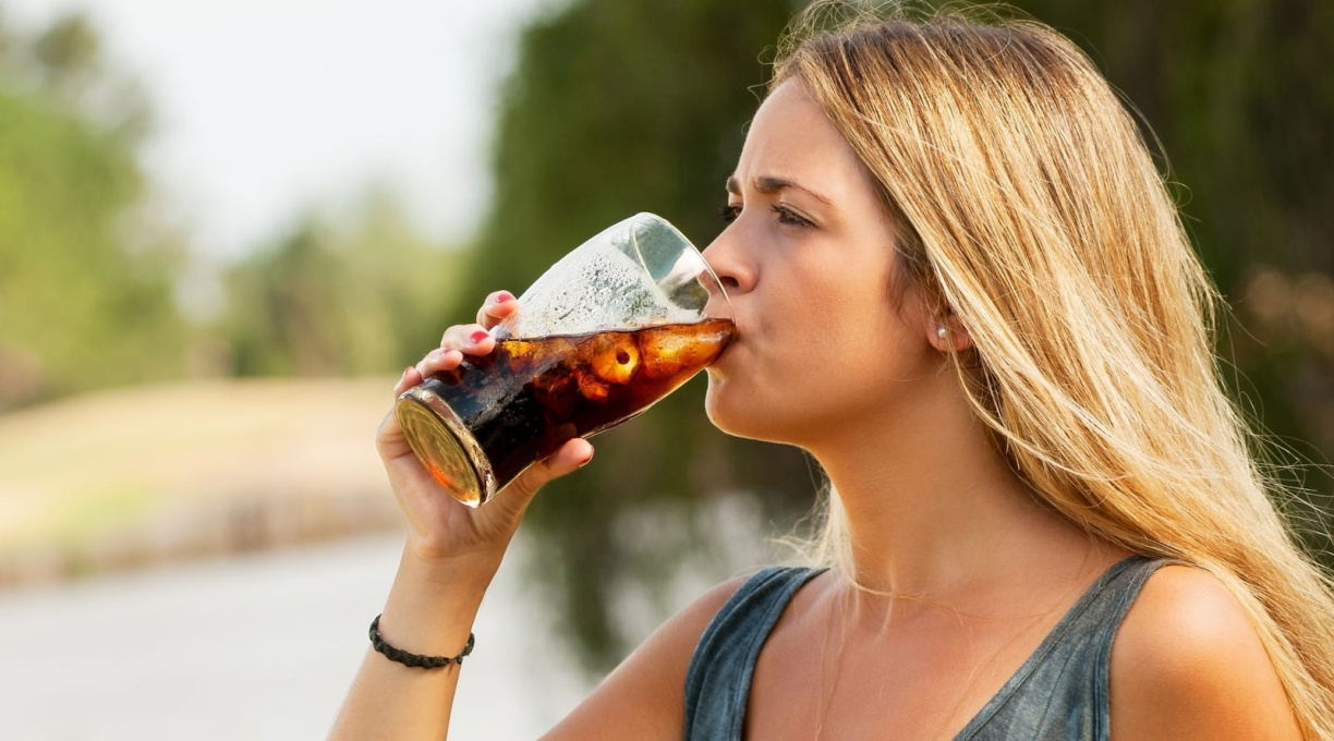 Estudo liga refrigerantes e bebidas doces ao aumento da ansiedade em adolescentes 1