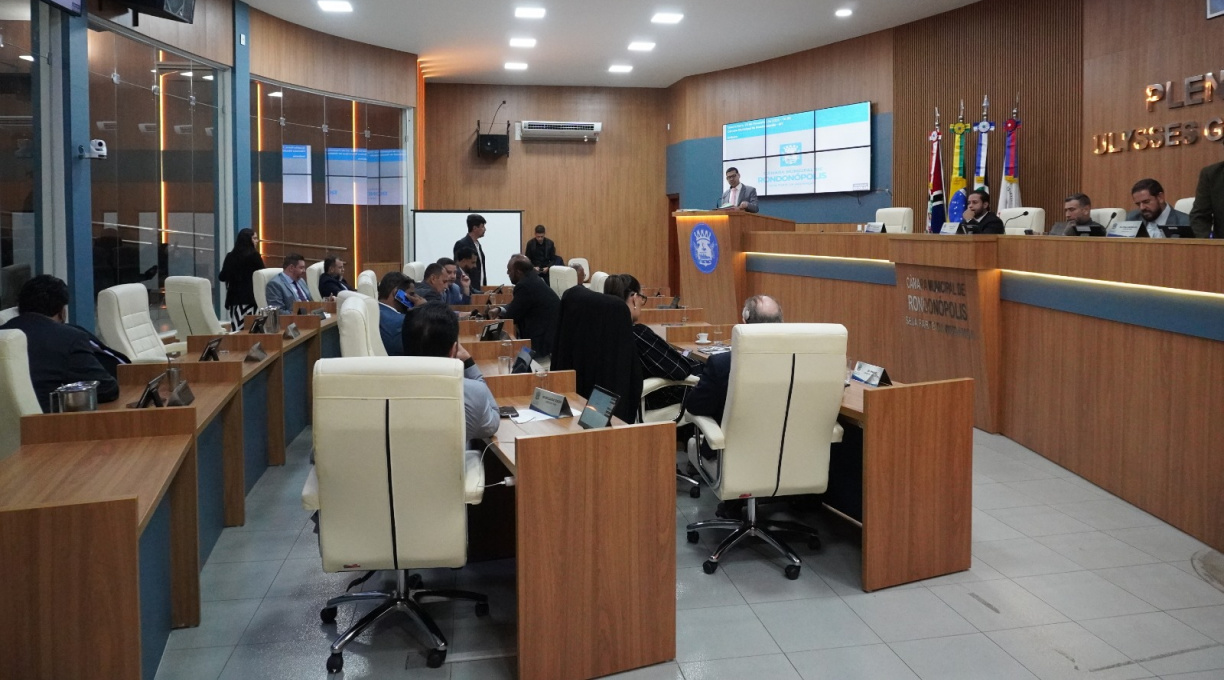 Câmara aprova licença de três vereadores e convoca suplentes 1