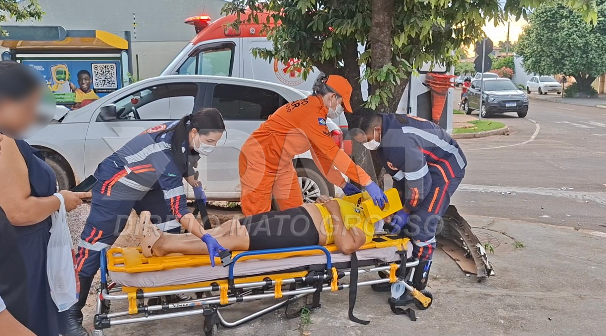 Mulher se destrai ao volante, invade preferencial colide em outro veículo e capota no Jardim Tropical 1