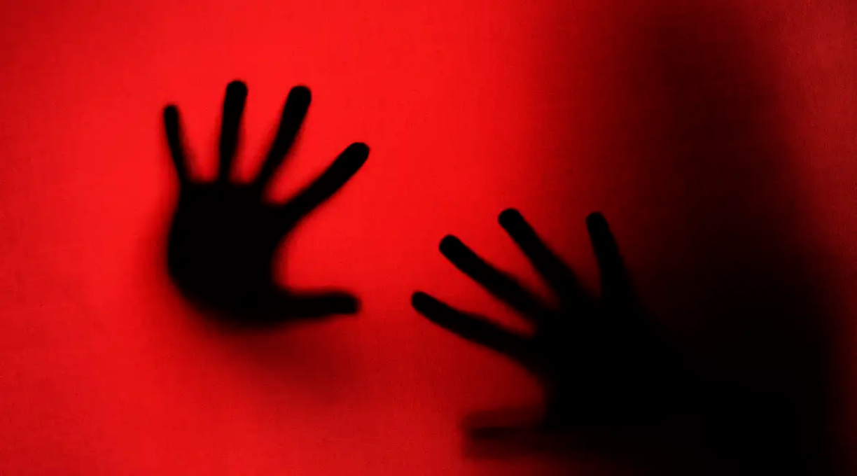 Crime de estupro: entenda os agravantes e punições previstas em lei 1