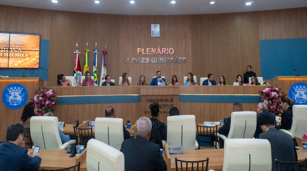 Ato simbólico do Acendimento da Rosa marca sessão solene em homenagem às mulheres em Rondonópolis 2