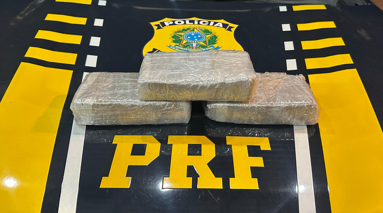 Adolescente é detida pela PRF dentro de ônibus em Rondonópolis ao ser flagrada transportando entorpecente 2