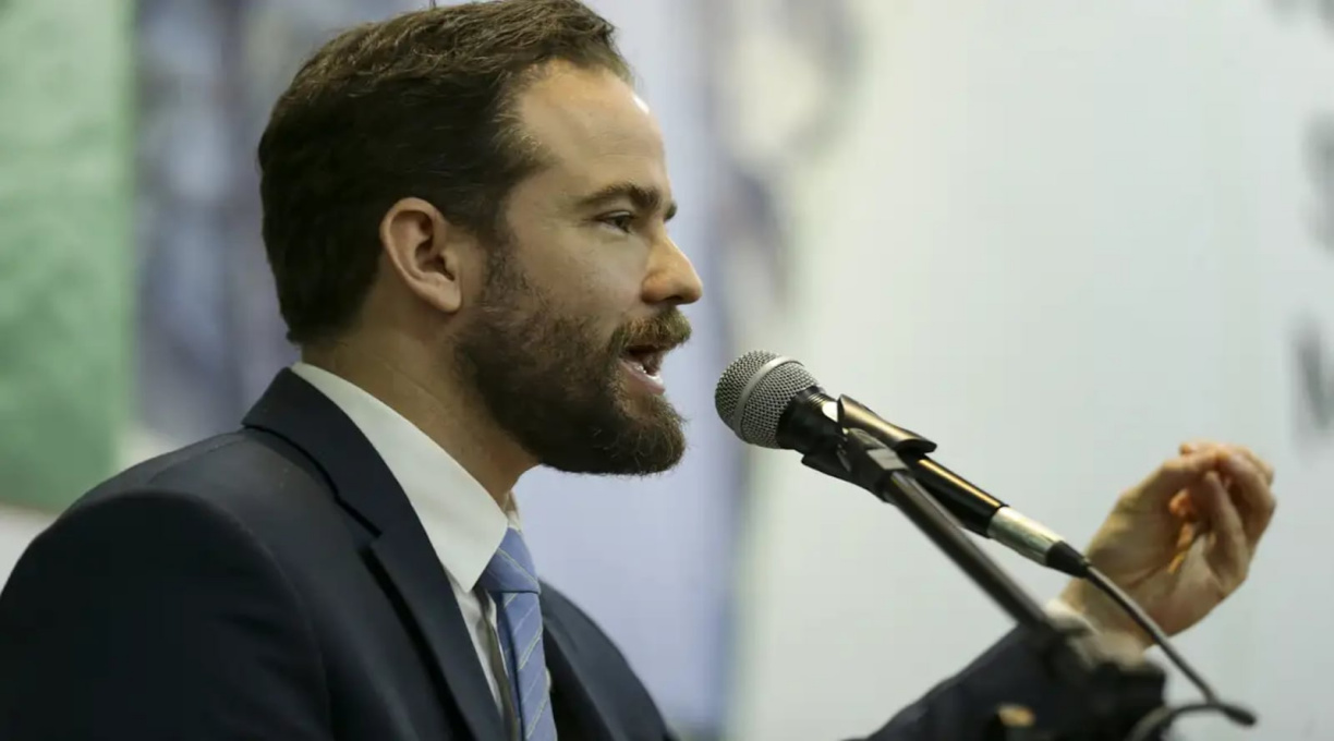 Ministro quer aprovação ‘o quanto antes’ de projeto que pode alterar preço da gasolina 1 Ministro quer aprovação ‘o quanto antes’ de projeto que pode alterar preço da gasolina 1