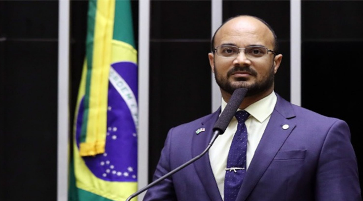 Oposição protocola PEC que propõe redução da maioridade penal para crimes hediondos 1 Oposição protocola PEC que propõe redução da maioridade penal para crimes hediondos 1