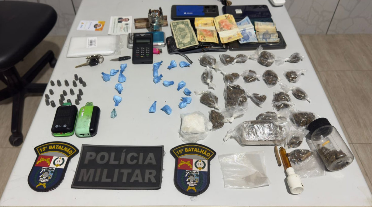 Durante patrulhamento, militares do 15º BPM prendem traficante e apreendem expressiva quantidade de entorpecentes 1 Durante patrulhamento, militares do 15º BPM prendem traficante e apreendem expressiva quantidade de entorpecentes 1