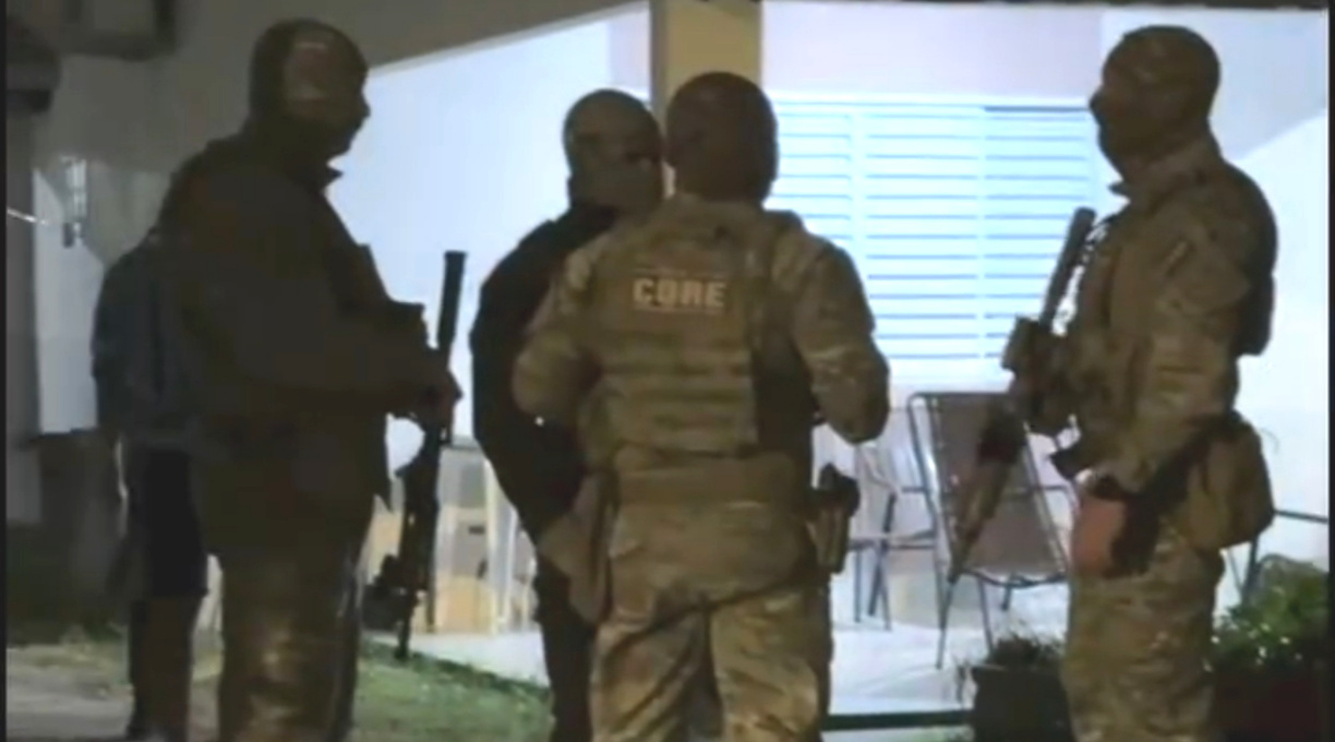 Dois indivíduos invadem uma casa, cometem tentativa de homicídio e na fuga um morre em confronto com a CORE 1