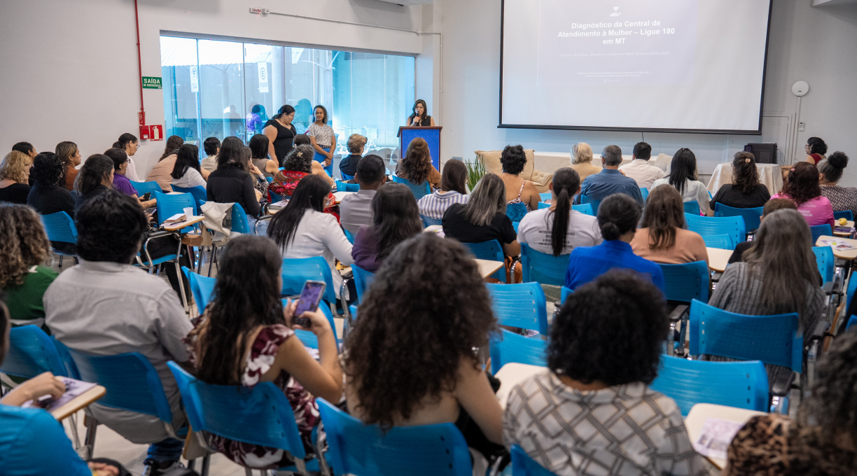 Prefeitura faz capacitação para fortalecer a rede de proteção e apoio às mulheres em situação de violência 1 Prefeitura faz capacitação para fortalecer a rede de proteção e apoio às mulheres em situação de violência 1