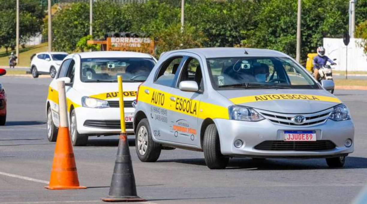 CNH com 16 anos e novas regras: entenda o que pode mudar no Código de Trânsito Brasileiro 1 CNH com 16 anos e novas regras: entenda o que pode mudar no Código de Trânsito Brasileiro 1