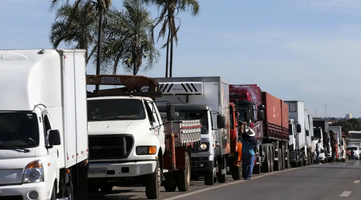 Câmara aprova anistia a caminhoneiros que bloquearam estradas após eleições de 2022 1