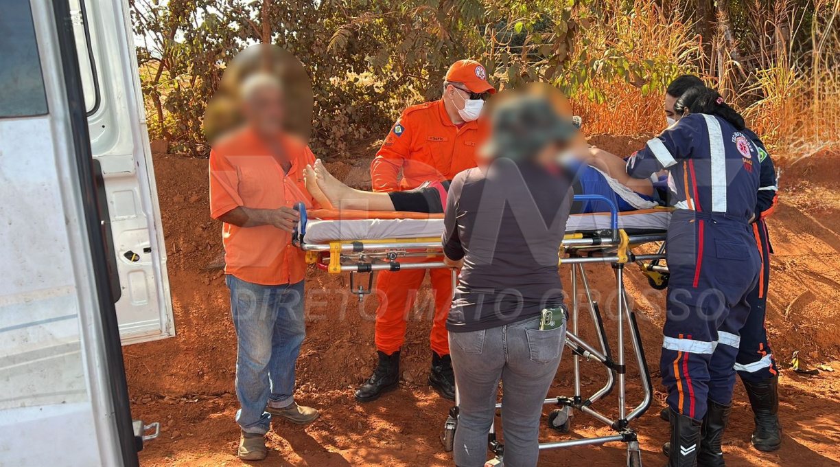 Com suspeita de traumatismo craniano, condutora é socorrida ao Hospital Regional após capotamento de veículo na estrada do Campo Limpo 1 Com suspeita de traumatismo craniano, condutora é socorrida ao Hospital Regional após capotamento de veículo na estrada do Campo Limpo 1