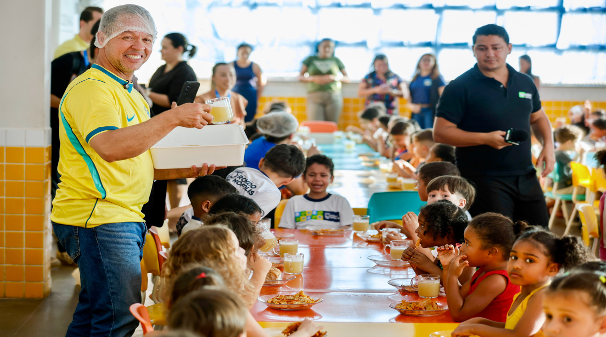 Crianças da rede municipal são contempladas com Dia da Pizza na merenda escolar 1