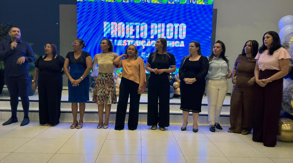 Educação municipal homenageia professores e celebra resultados do projeto-piloto do Método Fônico 1