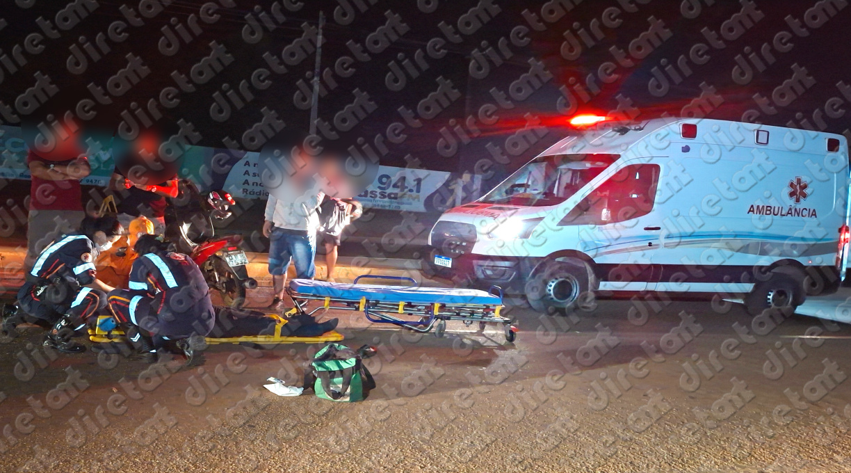 Mulher sofre traumatismo craniano e é encaminhada ao Hospital Regional após grave acidente na Avenida dos Estudantes 1 Mulher sofre traumatismo craniano e é encaminhada ao Hospital Regional após grave acidente na Avenida dos Estudantes 1