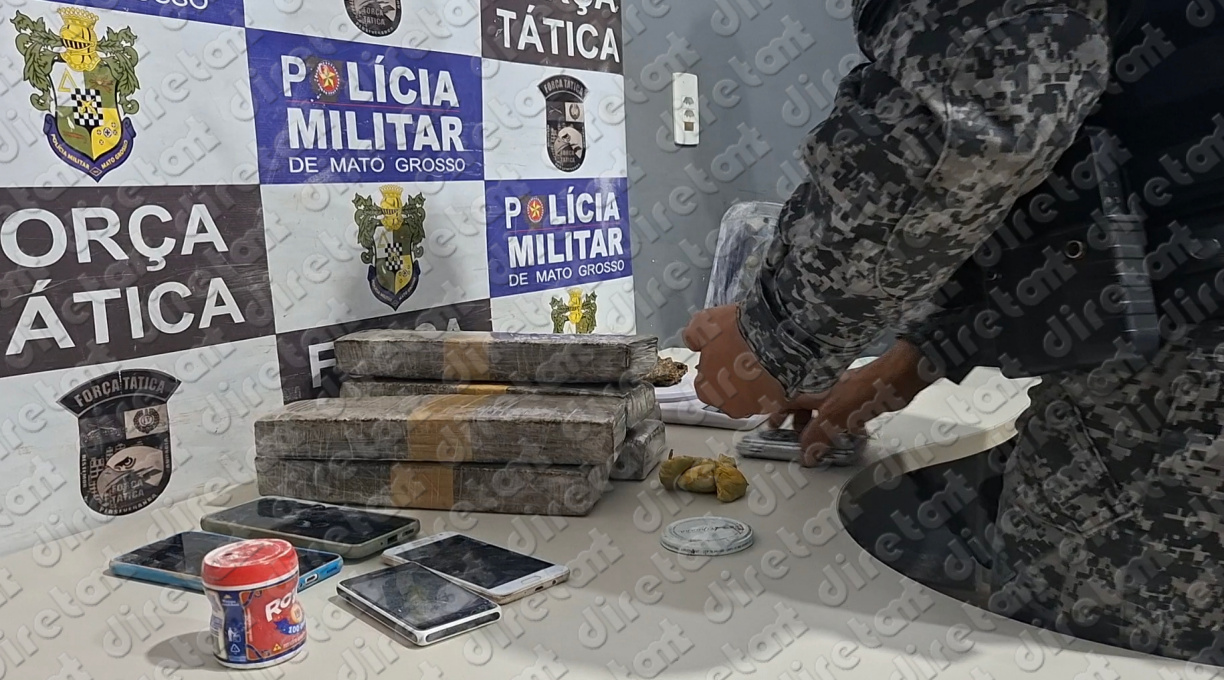 Força Tática apreende grande quantidade de maconha e prende mulher por tráfico de drogas no Jardim Tropical 1 Força Tática apreende grande quantidade de maconha e prende mulher por tráfico de drogas no Jardim Tropical 1