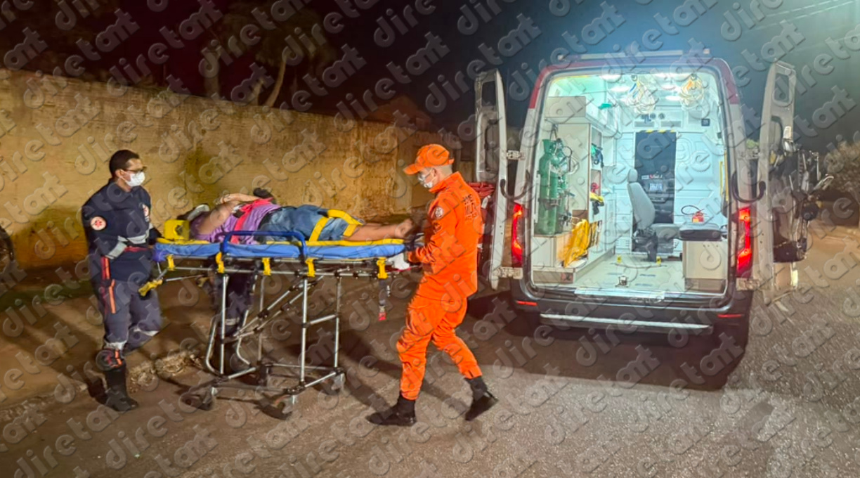 Adolescente fica ferido ao colidir com moto em caminhonete após invadir preferencial no Monte Líbano 1
