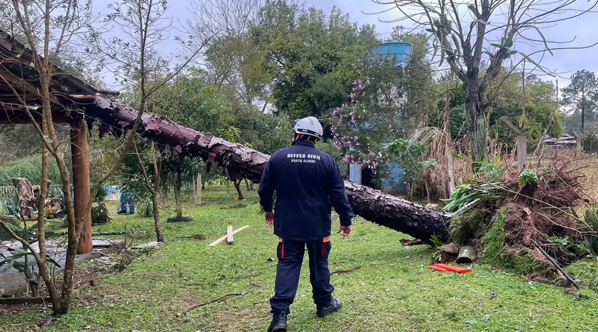 Sul, Sudeste e Centro-Oeste têm alerta para tempestades e vendavais 5 Sul, Sudeste e Centro-Oeste têm alerta para tempestades e vendavais 5